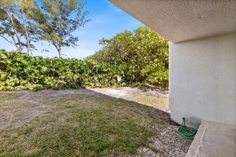Condominio en venta en Jensen Beach, Florida, 2 dormitorios, 129.51 m2 № 487057 - foto 16