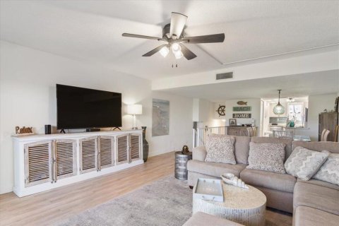Condominio en venta en Jensen Beach, Florida, 2 dormitorios, 129.51 m2 № 487057 - foto 24
