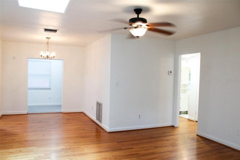 Casa en venta en Orlando, Florida, 3 dormitorios, 130.71 m2 № 1341634 - foto 9