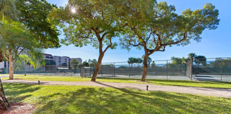 Condo à Delray Beach, Floride, 2 chambres  № 991983