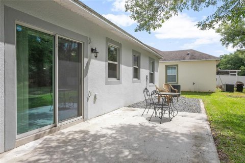 House in DeLand, Florida 3 bedrooms, 139.82 sq.m. № 1143929 - photo 28
