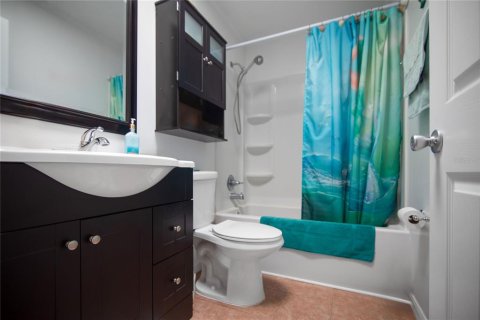 Dúplex en venta en New Smyrna Beach, Florida, 3 dormitorios, 113.34 m2 № 797972 - foto 18