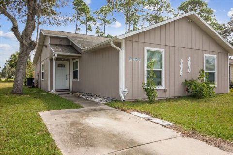 Duplex in New Smyrna Beach, Florida 3 bedrooms, 113.34 sq.m. № 797972 - photo 23