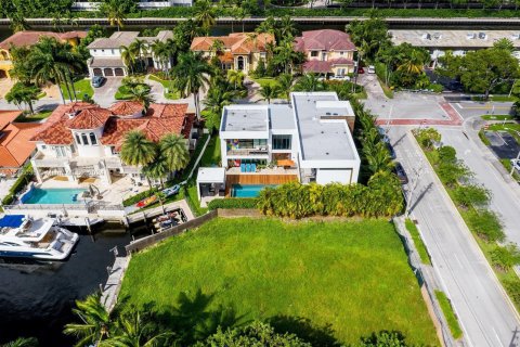 Villa ou maison à vendre à North Miami Beach, Floride: 6 chambres, 490.34 m2 № 959080 - photo 12