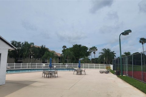 Condominio en venta en Weston, Florida, 3 dormitorios, 158.58 m2 № 1127562 - foto 4