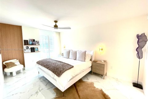 Copropriété à vendre à Miami Beach, Floride: 2 chambres, 90.12 m2 № 1348819 - photo 14