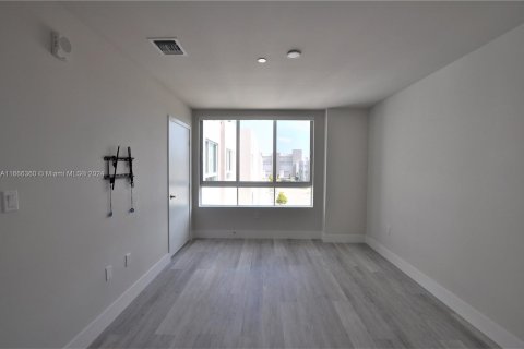 Copropriété à vendre à Miami, Floride: 2 chambres, 118.26 m2 № 1380168 - photo 17