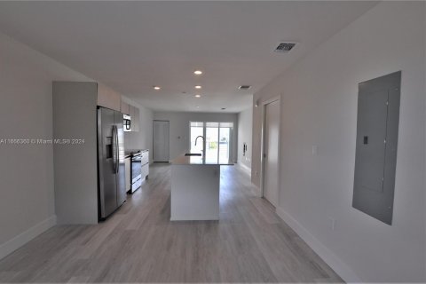 Copropriété à vendre à Miami, Floride: 2 chambres, 118.26 m2 № 1380168 - photo 6