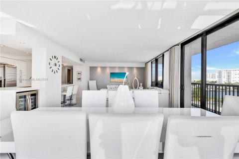 Copropriété à vendre à Hallandale Beach, Floride: 3 chambres, 126.35 m2 № 1380169 - photo 4