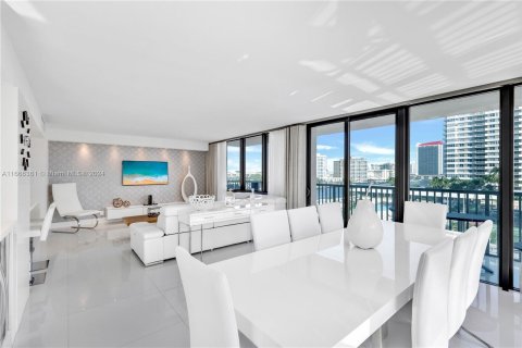 Condominio en venta en Hallandale Beach, Florida, 3 dormitorios, 126.35 m2 № 1380169 - foto 20