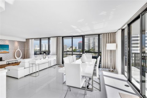 Copropriété à vendre à Hallandale Beach, Floride: 3 chambres, 126.35 m2 № 1380169 - photo 13