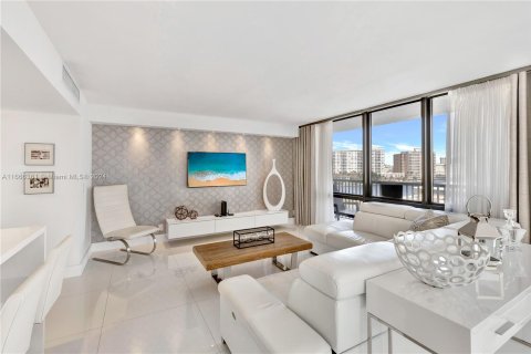 Copropriété à vendre à Hallandale Beach, Floride: 3 chambres, 126.35 m2 № 1380169 - photo 14