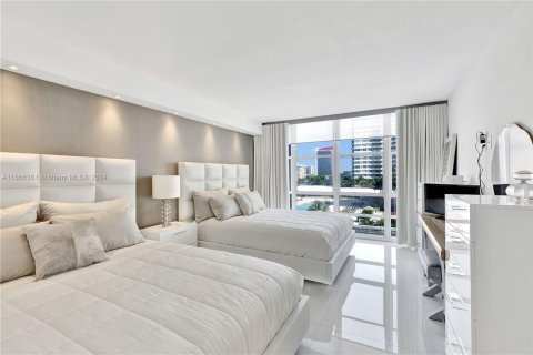 Condo in Hallandale Beach, Florida, 3 bedrooms  № 1380169 - photo 6