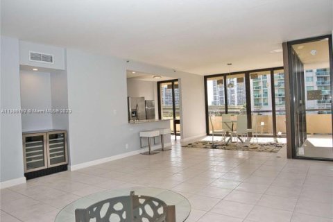 Condo in Aventura, Florida, 2 bedrooms  № 497162 - photo 7