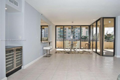 Copropriété à vendre à Aventura, Floride: 2 chambres, 163.79 m2 № 497162 - photo 2