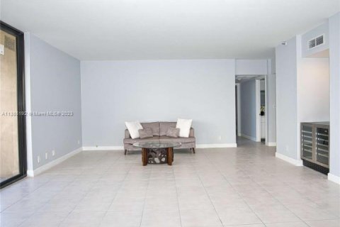 Copropriété à vendre à Aventura, Floride: 2 chambres, 163.79 m2 № 497162 - photo 13