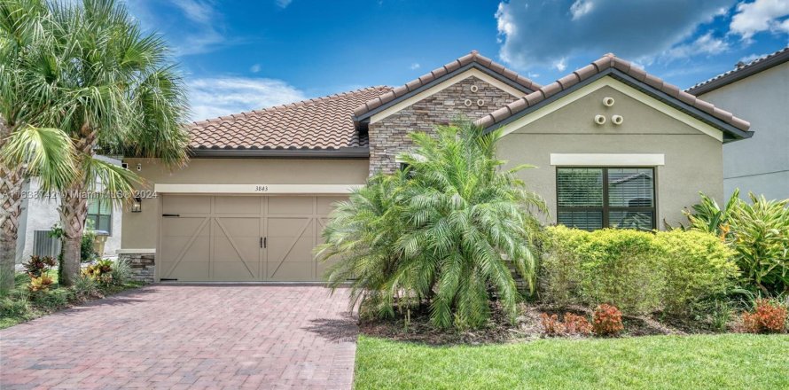 Villa ou maison à Kissimmee, Floride 4 chambres, 222.87 m2 № 1294311