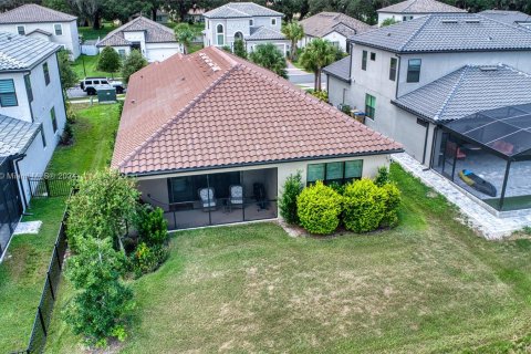 Villa ou maison à vendre à Kissimmee, Floride: 4 chambres, 222.87 m2 № 1294311 - photo 6