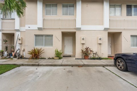 Townhouse in Miami, Florida 3 bedrooms, 135.82 sq.m. № 1294288 - photo 4