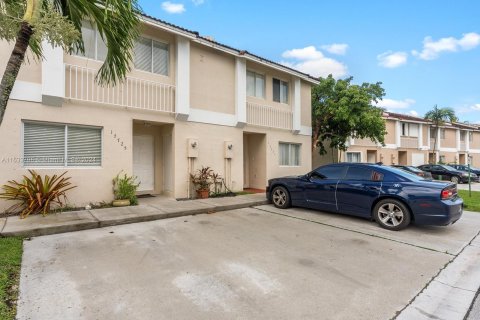 Townhouse in Miami, Florida 3 bedrooms, 135.82 sq.m. № 1294288 - photo 3