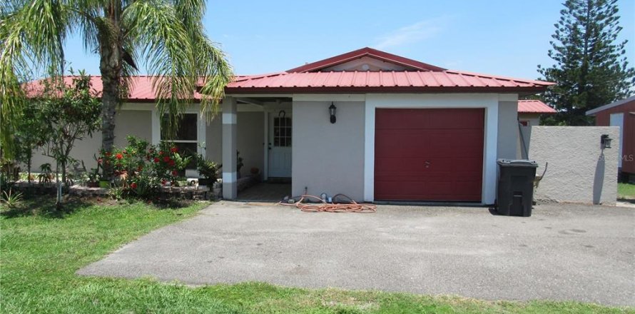 House in Wimauma, Florida 5 bedrooms, 150.97 sq.m. № 553109