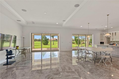 Villa ou maison à vendre à Orlando, Floride: 6 chambres, 491.64 m2 № 1394892 - photo 2