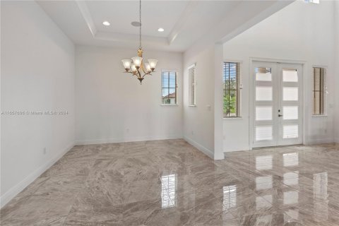 Villa ou maison à vendre à Orlando, Floride: 6 chambres, 491.64 m2 № 1394892 - photo 11