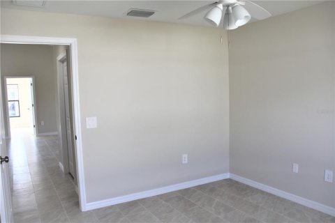 House in Port Charlotte, Florida 3 bedrooms, 148.64 sq.m. № 233808 - photo 28