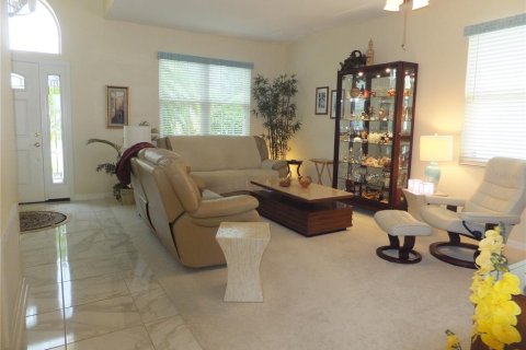 House in Davenport, Florida 4 bedrooms, 188.13 sq.m. № 1259307 - photo 6