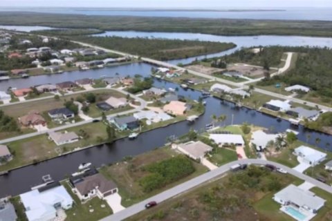 Terreno en venta en Port Charlotte, Florida № 1122290 - foto 7