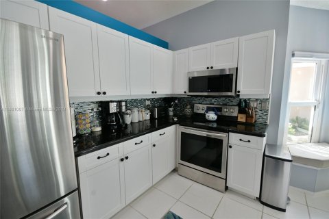 Casa en venta en Miramar, Florida, 3 dormitorios, 171.03 m2 № 1415263 - foto 24