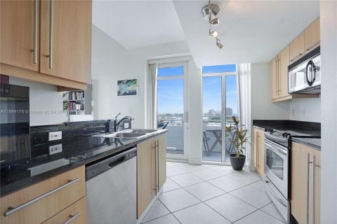 Condo in Miami Beach, Florida, 1 bedroom  № 1423537 - photo 5