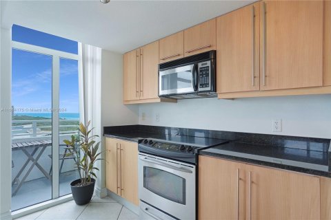 Condo in Miami Beach, Florida, 1 bedroom  № 1423537 - photo 4