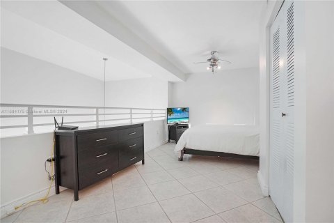 Condo in Miami Beach, Florida, 1 bedroom  № 1423537 - photo 27