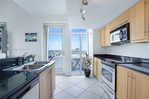 Condo in Miami Beach, Florida, 1 bedroom  № 1423537 - photo 3