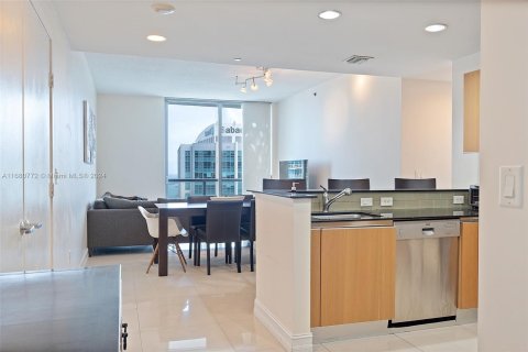 Condominio en venta en Miami, Florida, 2 dormitorios, 101.08 m2 № 1418309 - foto 4