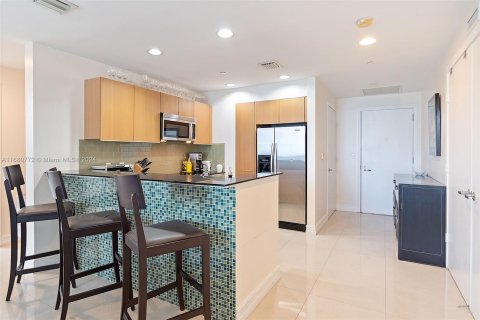 Condominio en venta en Miami, Florida, 2 dormitorios, 101.08 m2 № 1418309 - foto 10