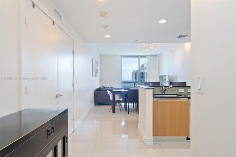 Condominio en venta en Miami, Florida, 2 dormitorios, 101.08 m2 № 1418309 - foto 3