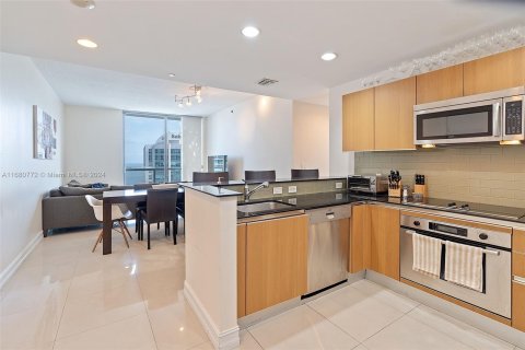 Condominio en venta en Miami, Florida, 2 dormitorios, 101.08 m2 № 1418309 - foto 5