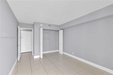 Copropriété à vendre à Aventura, Floride: 2 chambres, 98.66 m2 № 1173388 - photo 15