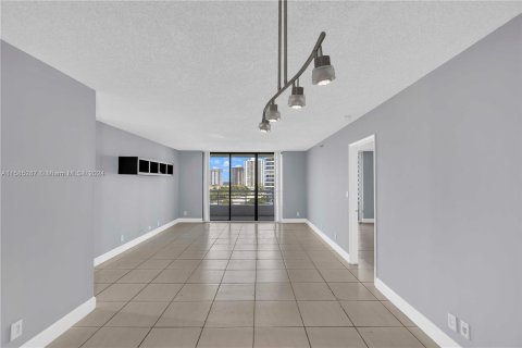 Copropriété à vendre à Aventura, Floride: 2 chambres, 98.66 m2 № 1173388 - photo 4