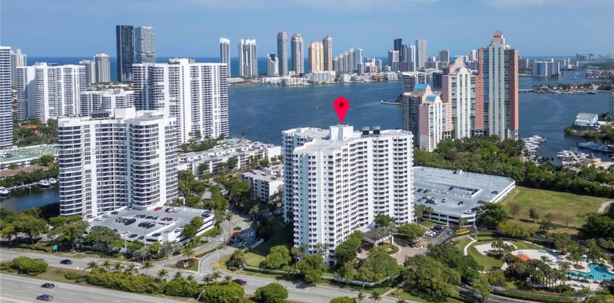 Condo in Aventura, Florida, 2 bedrooms  № 1173388