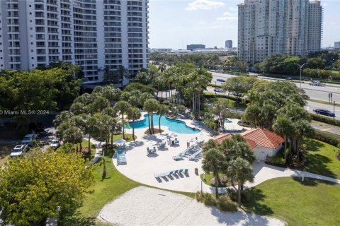 Condo in Aventura, Florida, 2 bedrooms  № 1173388 - photo 28