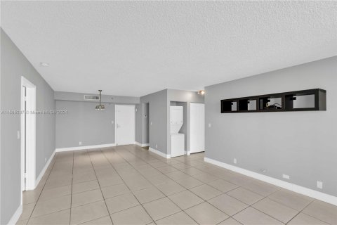 Copropriété à vendre à Aventura, Floride: 2 chambres, 98.66 m2 № 1173388 - photo 5