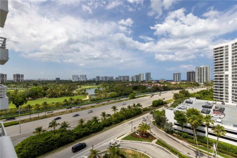 Condo in Aventura, Florida, 2 bedrooms  № 1173388 - photo 12