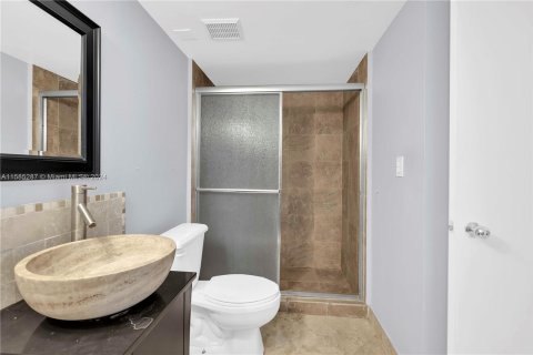 Condo in Aventura, Florida, 2 bedrooms  № 1173388 - photo 23