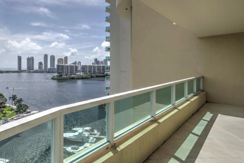 Condo in Aventura, Florida, 3 bedrooms  № 1353929 - photo 7