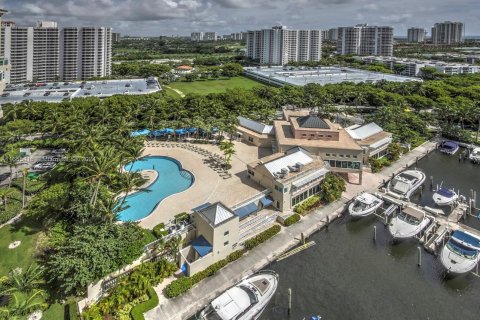 Condo in Aventura, Florida, 3 bedrooms  № 1353929 - photo 29