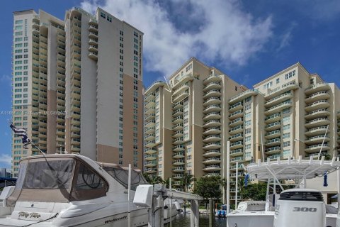 Condo in Aventura, Florida, 3 bedrooms  № 1353929 - photo 1