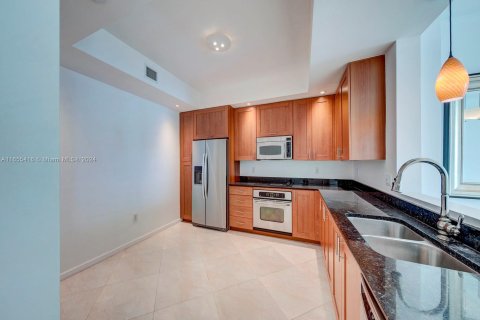 Condo in Aventura, Florida, 3 bedrooms  № 1353929 - photo 9